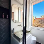 Attico D'autore In Piazza Con Vista Ghirlandina