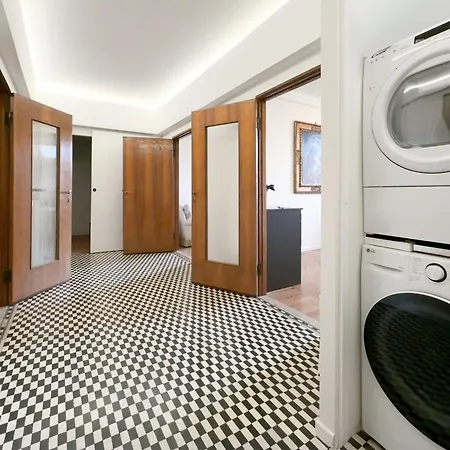 Attico D'autore In Piazza Con Vista Ghirlandina Apartamento *