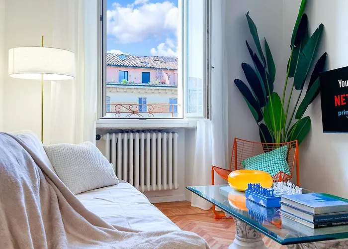 Attico D'autore In Piazza Con Vista Ghirlandina Διαμέρισμα