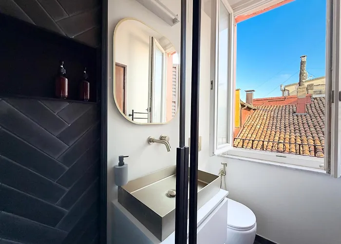 Attico D'autore In Piazza Con Vista Ghirlandina