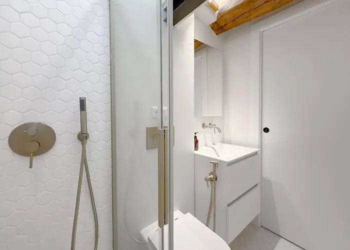 Attico D'autore In Piazza Con Vista Ghirlandina Apartamento Módena